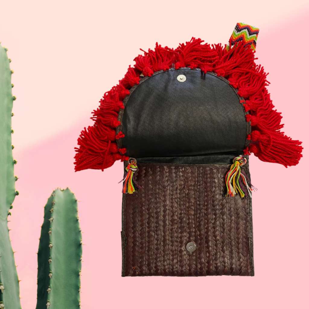 Burgundy Empanada Palm Purse with red tassels - DSY Lifestyle