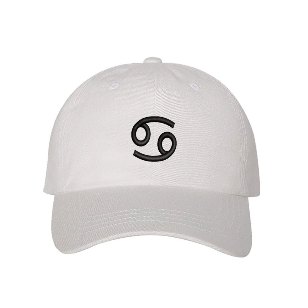 White baseball hat embroidered with a cancer zodiac sign- DSY Lifestyle